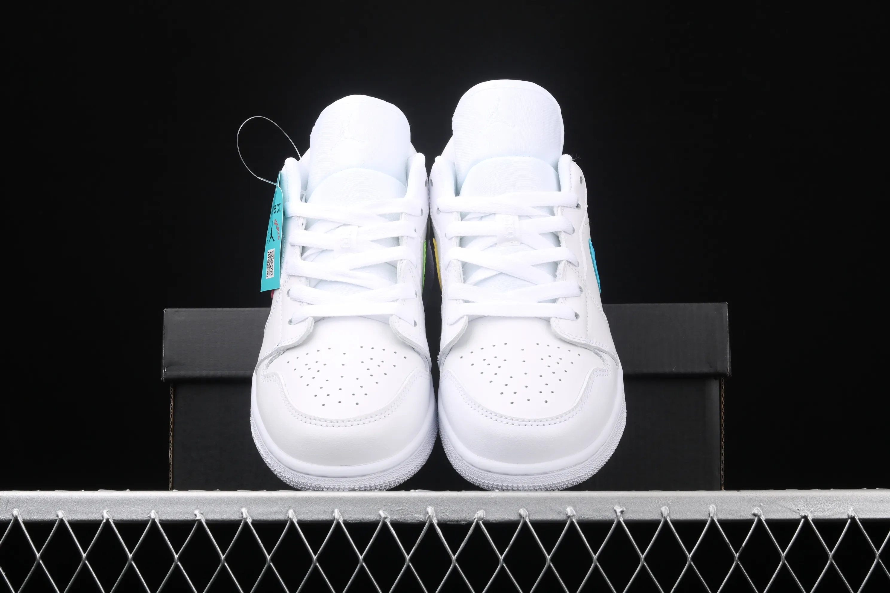 All categories Air Jordan Jordan series basketball shoes Air Jordan 1 Low New version Air Jordan 1 Low "White Multi" AJ1 Joe 1 four-color mandarin duck low-top top-layer leather cultural and leisure sports sneakers CW7035-100